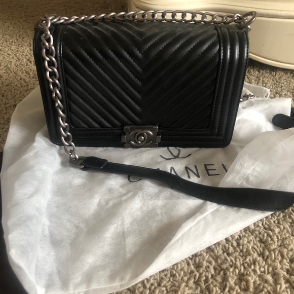 Chanel Bag - Picture 2 of 2